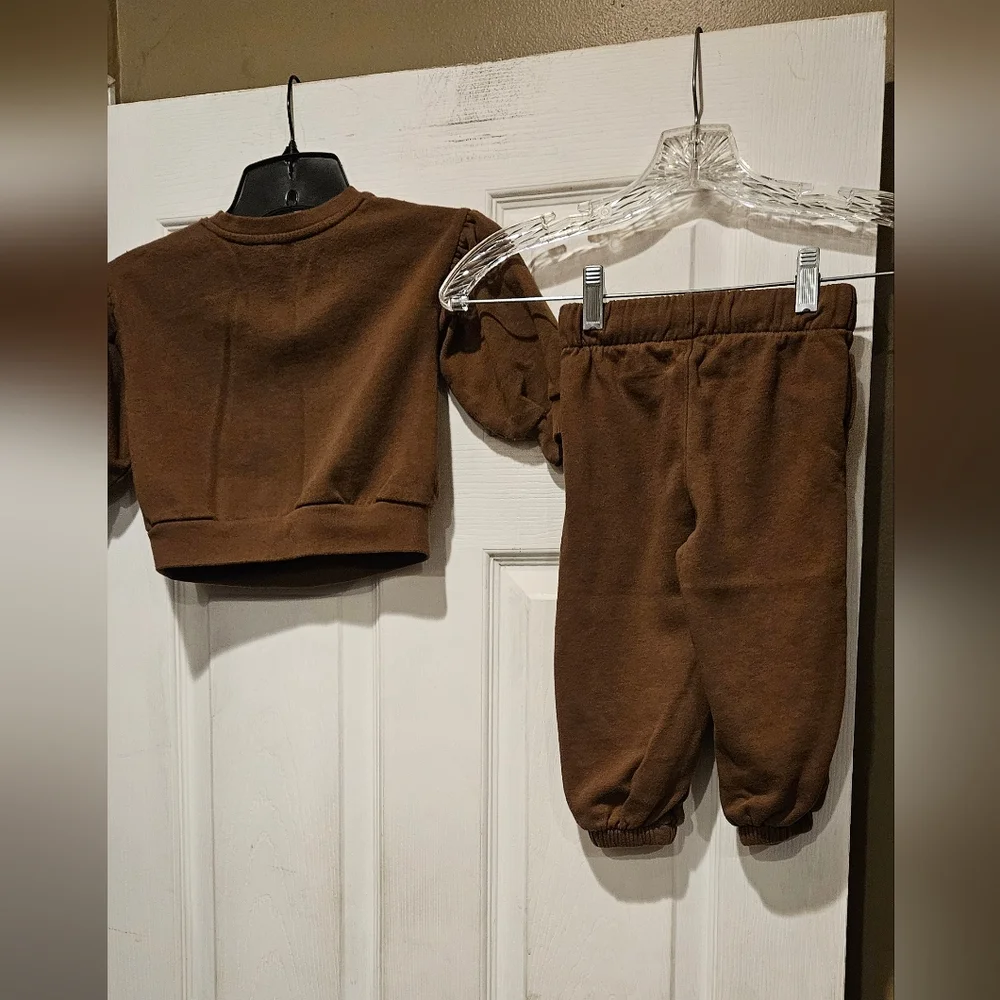 GAP toddler sweatsuit